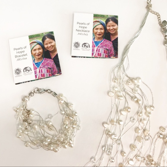 NEW Freshwater Pearls Necklace & Bracelet Combo-Hand Crafted in Thailand - Picture 12 of 14